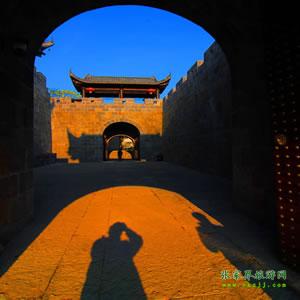 單獨(dú)成團(tuán)M線：張家界袁家界、乾州城四天三晚獨(dú)立成團(tuán)游
